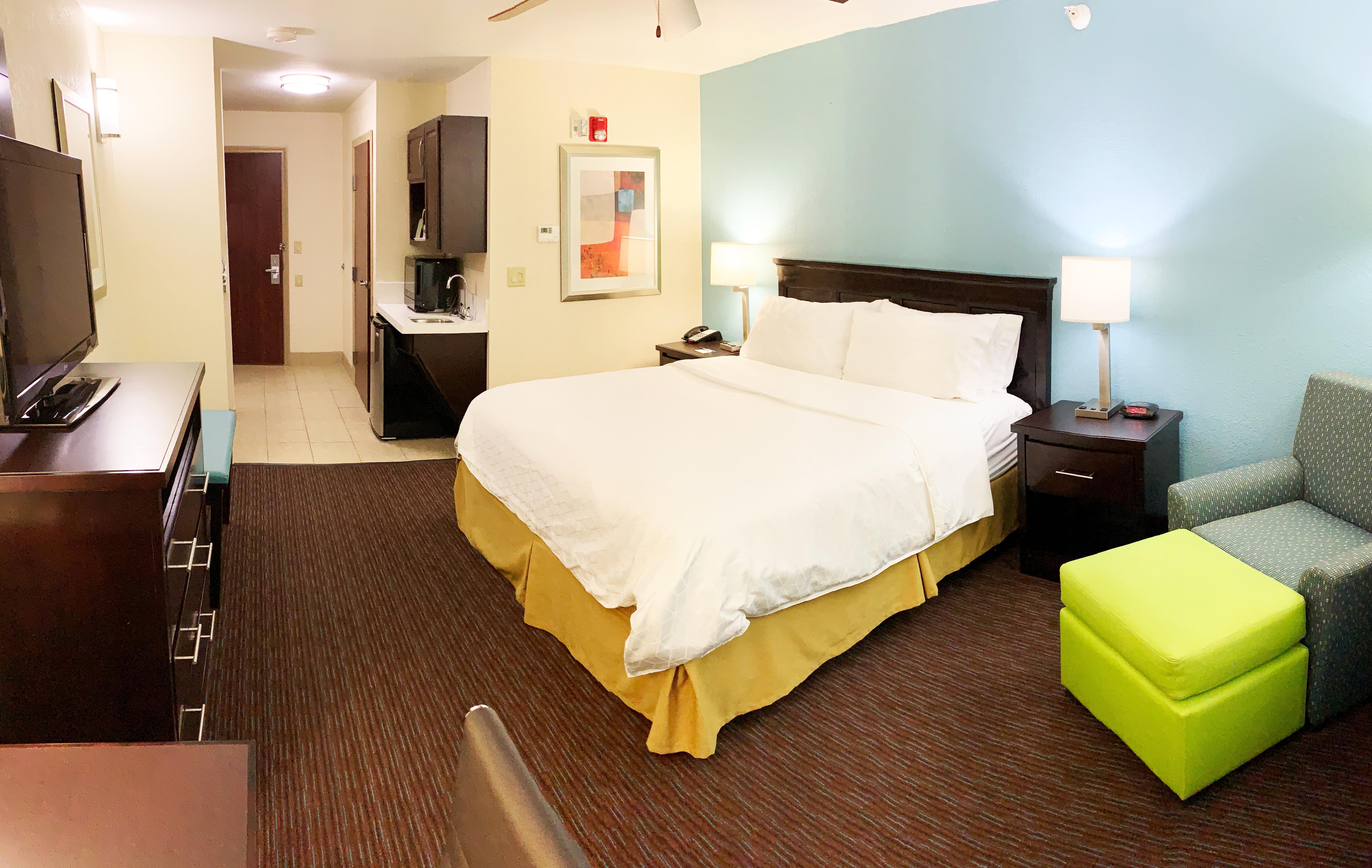 Holiday Inn Express Hotel & Suites Gainesville By Ihg Exterior foto