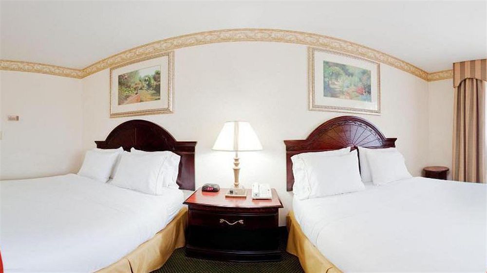 Holiday Inn Express Hotel & Suites Gainesville By Ihg Exterior foto