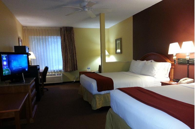 Holiday Inn Express Hotel & Suites Gainesville By Ihg Exterior foto