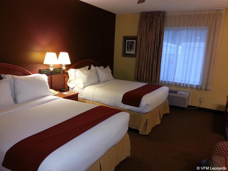 Holiday Inn Express Hotel & Suites Gainesville By Ihg Exterior foto