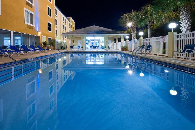 Holiday Inn Express Hotel & Suites Gainesville By Ihg Exterior foto