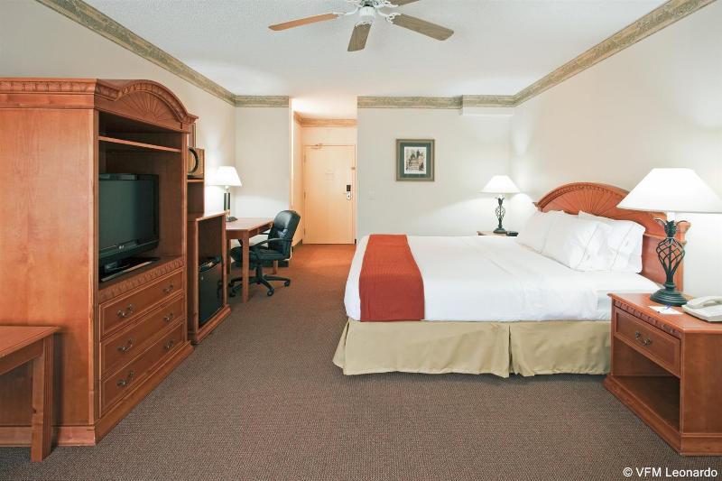 Holiday Inn Express Hotel & Suites Gainesville By Ihg Exterior foto